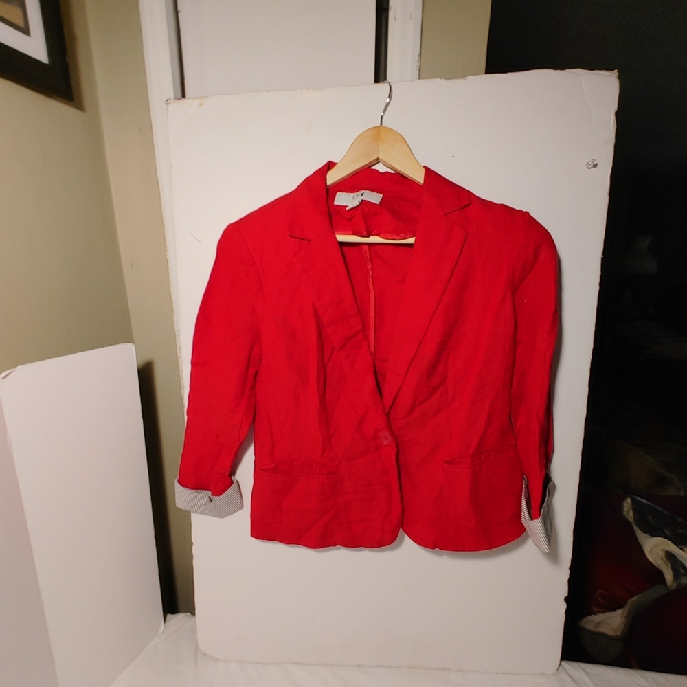 Red Short Jacket Size M 3/4 Sleeves 1 Button Front
